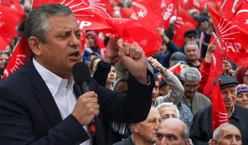 Özgür Özel, yeniden CHP TBMM Grup Başkanı seçildi