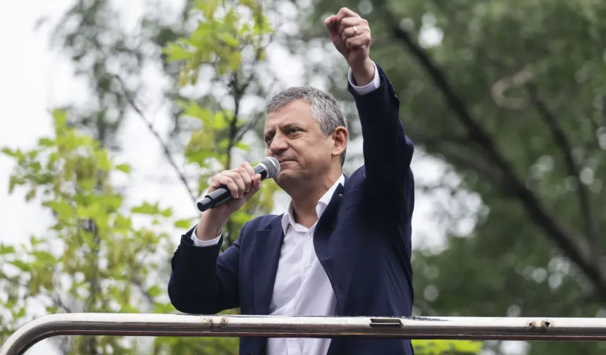 Özgür Özel: Duydum, beynimden vurulmuşa döndüm