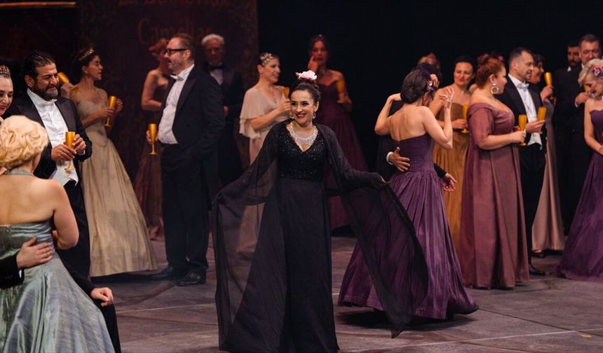 Opera ve Bale Festivali'nde 'La Traviata' sahnelendi!