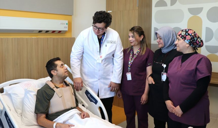 90 santimetrelik yapay damar, hastaya yeniden yaşam verdi
