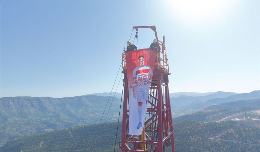 27 sondaj kulesine futbolcu posterleri asılacak