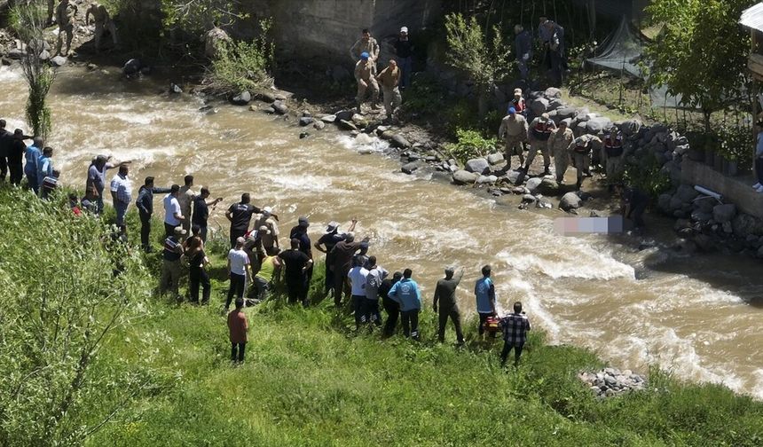 Erzurum'da çaya düşen genç kurtarılamadı