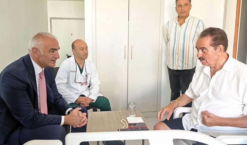 Bakan Ersoy'dan sanatçı İbrahim Tatlıses'e "geçmiş olsun" ziyareti