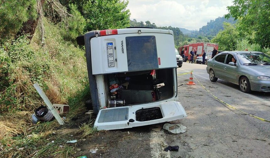 Ekmek yolculuğu faciayla bitti: 1 ölü, 11 yaralı