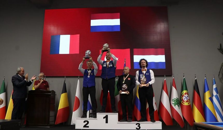 Milli bilardocu Serdar Gümüş, Dünya Şampiyonası'nda bronz madalya kazandı