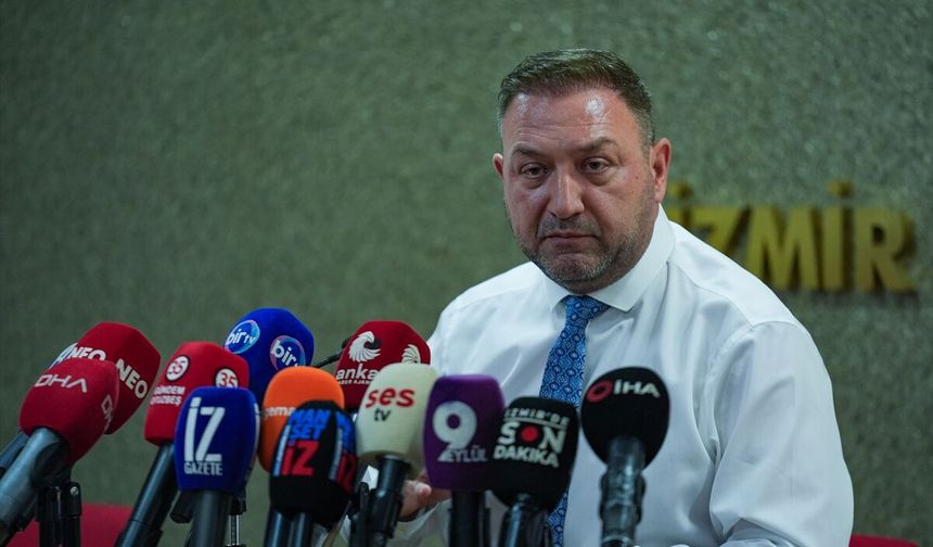 CHP'nin yeni İzmir il başkanı Gümrükçü: Kan dökmeden CHP'yi teslim aldık