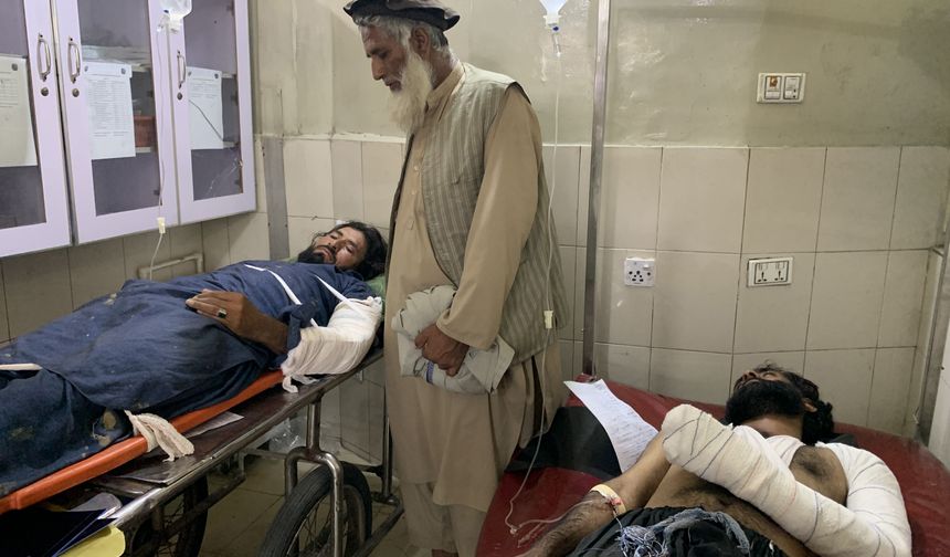 Pakistan'dan Afganistan'a hava saldırısı: Çok sayıda can kaybı!