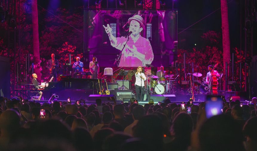 Caz Festivali'nde "Kenan Doğulu" rüzgarı