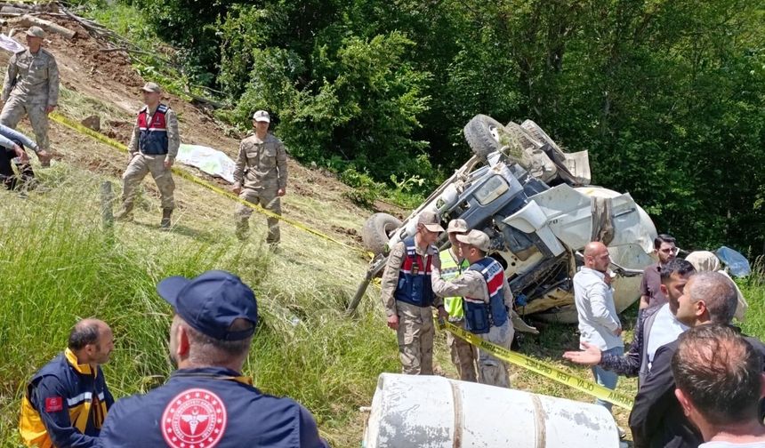 Beton mikseri 150 metreden uçtu: Ölü ve yaralılar var!