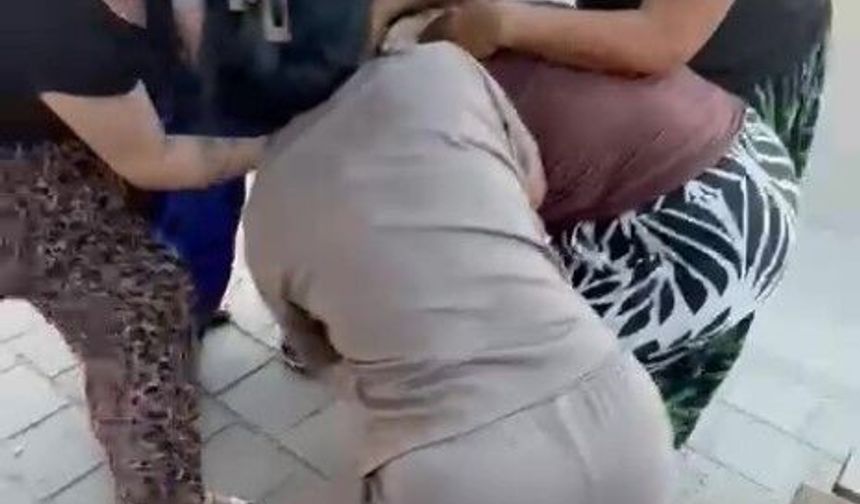 Kadını çocuğunun yanında dövüp videoya çektiler!