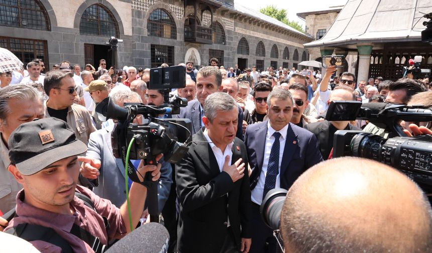 Özgür Özel, Selahattin Demirtaş'ın selamını Diyarbakırlılara iletti!