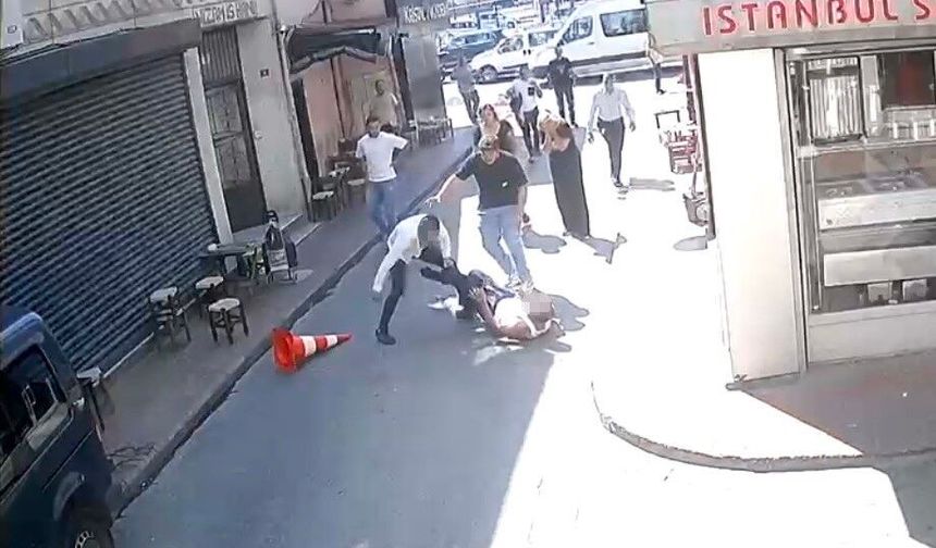 Beyoğlu'nda sarkıntılık iddiası kanlı bitti!