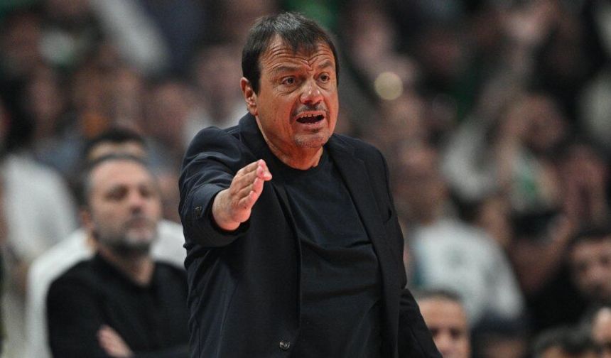 Ergin Ataman, Olimpiakos taraftarına cevap verdi