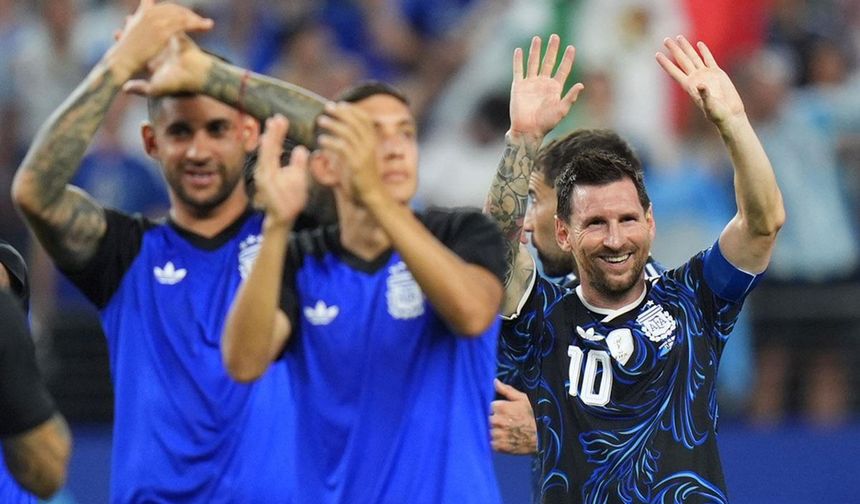 Messi rekor kırdı, Arjantin 3'te 3 yaptı