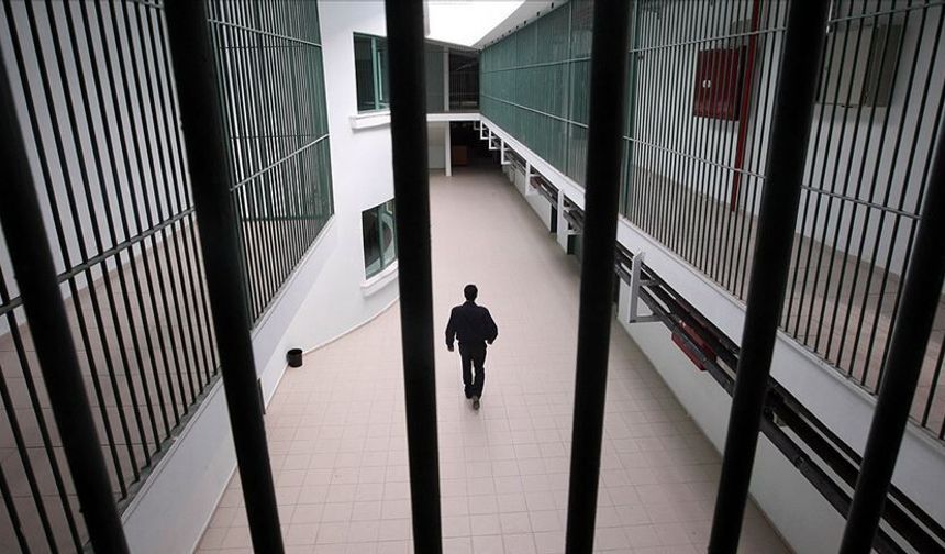 Bakan açıkladı: Cezaevlerinde kaç öğrenci var?