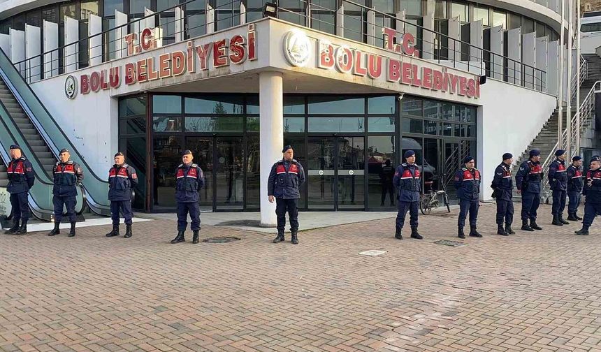 Bolu Belediyesine operasyon: 10 şüpheli gözaltında