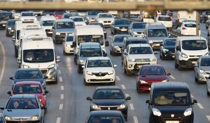 Trafikte araç sayısı 188 bin 365 arttı