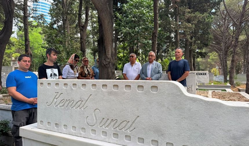Kemal Sunal, vefatının 26. yılında kabri başında anıldı