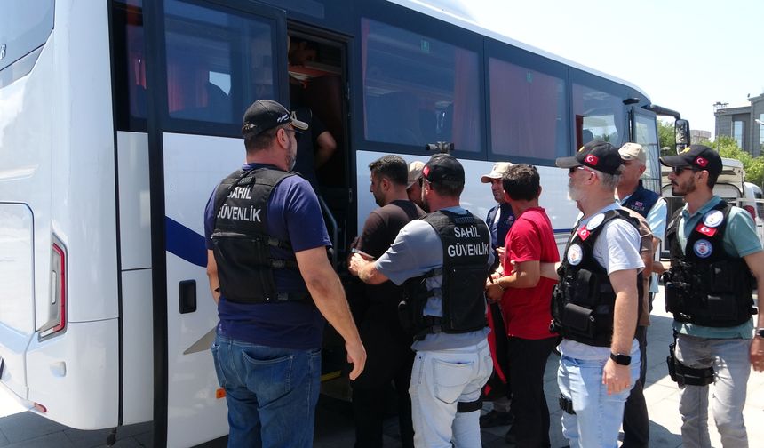 6 FETÖ şüphelisi kaçmaya çalışırken yakalandı!