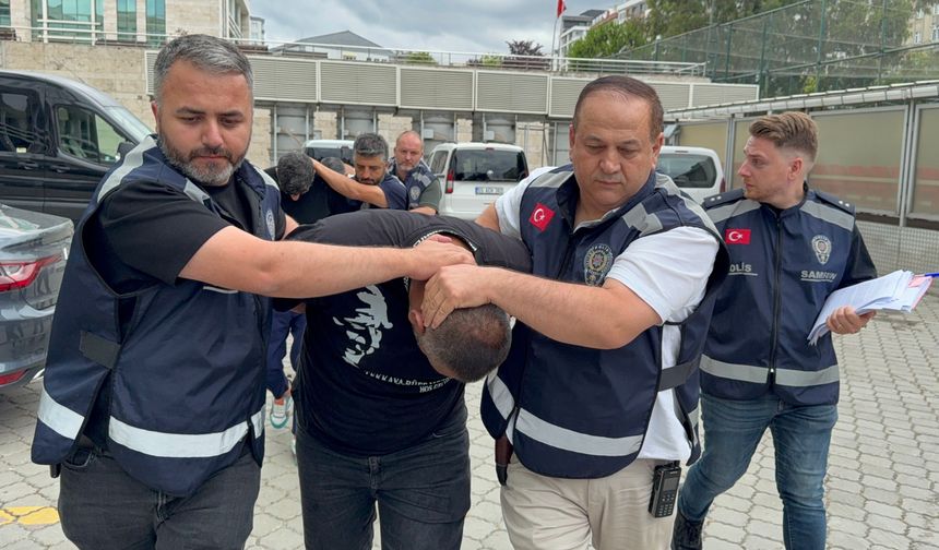 700 lira için adam öldürdü!