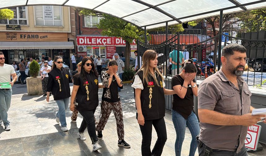Kadın hırsızlar suçüstü yakalandı!