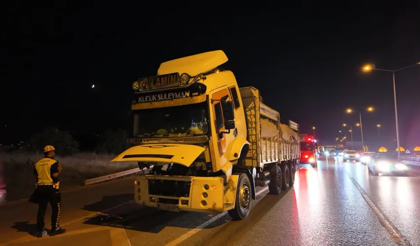 Kamyonun freni patladı, polis alarma geçti