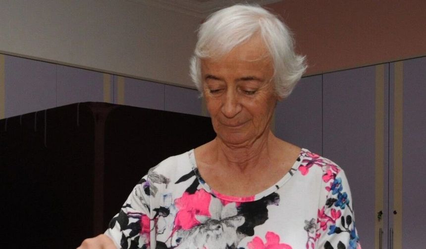 Eski CHP Genel Başkanı Deniz Baykal'ın eşi Olcay Baykal vefat etti