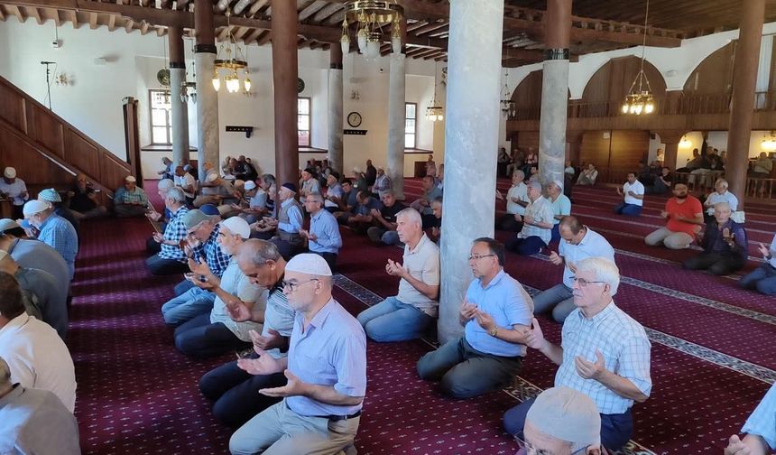 Şehitler için mevlid-i şerif programı gerçekleştirildi