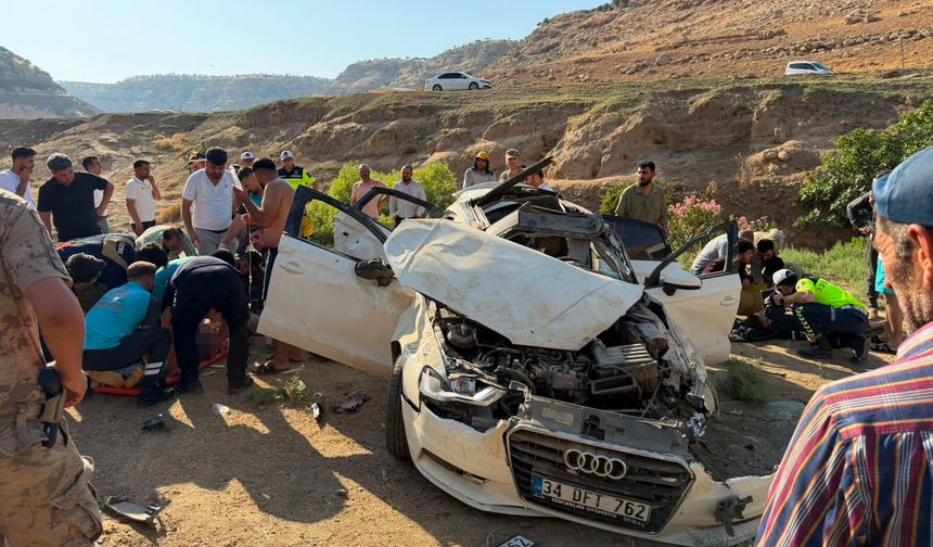 Şırnak'ta otomobil şarampole yuvarlandı: 2 ölü