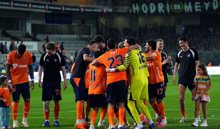 RAMS Başakşehir lige 3 puanla başladı!