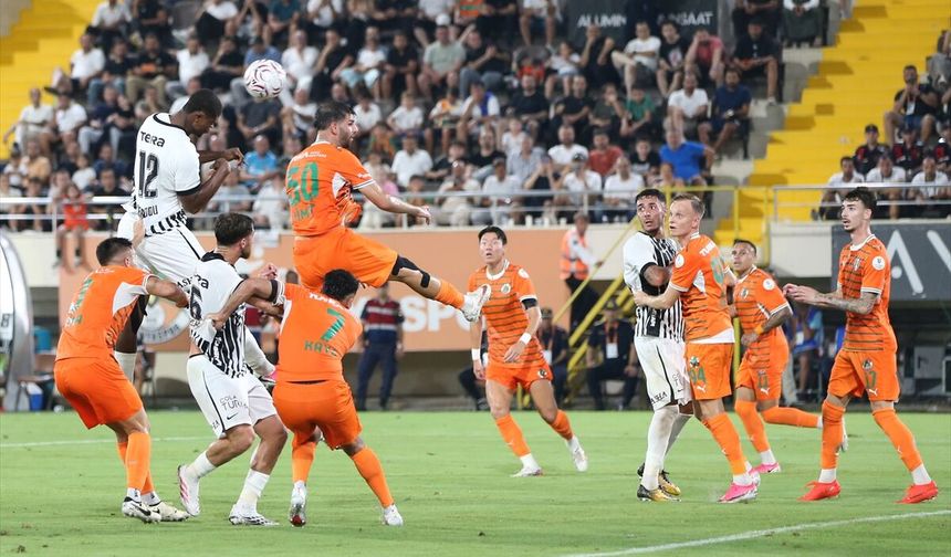 Alanya’da Beşiktaş’a Soğuk Duş!