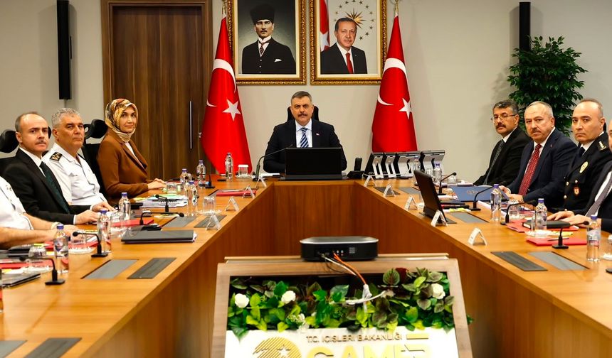 İçişleri Bakanı güvenlik toplantısına başkanlık etti!