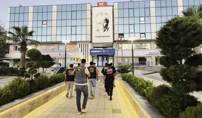 Menderes Belediyesi soruşturmasında 16 şüpheli adliyeye sevk edildi