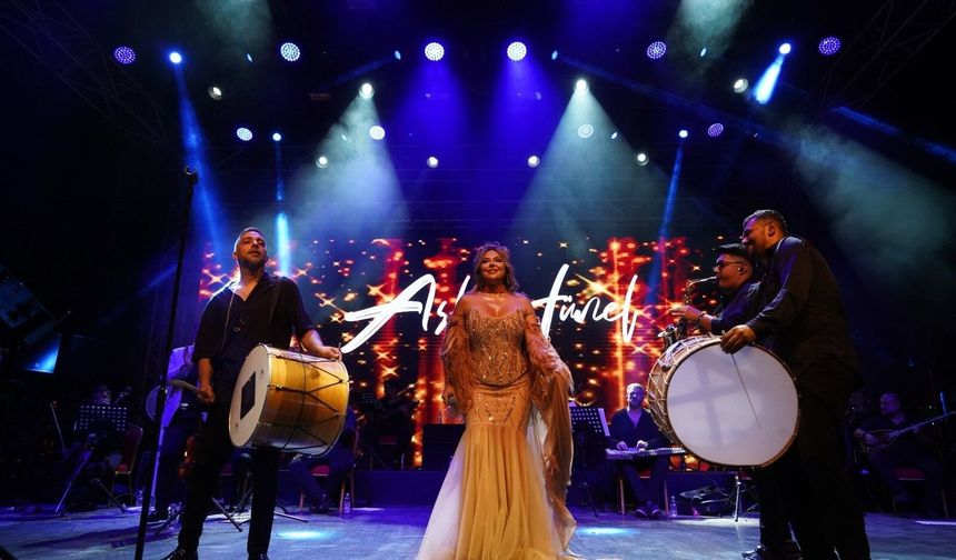 Aslı Hünel’den müzik ziyafeti!