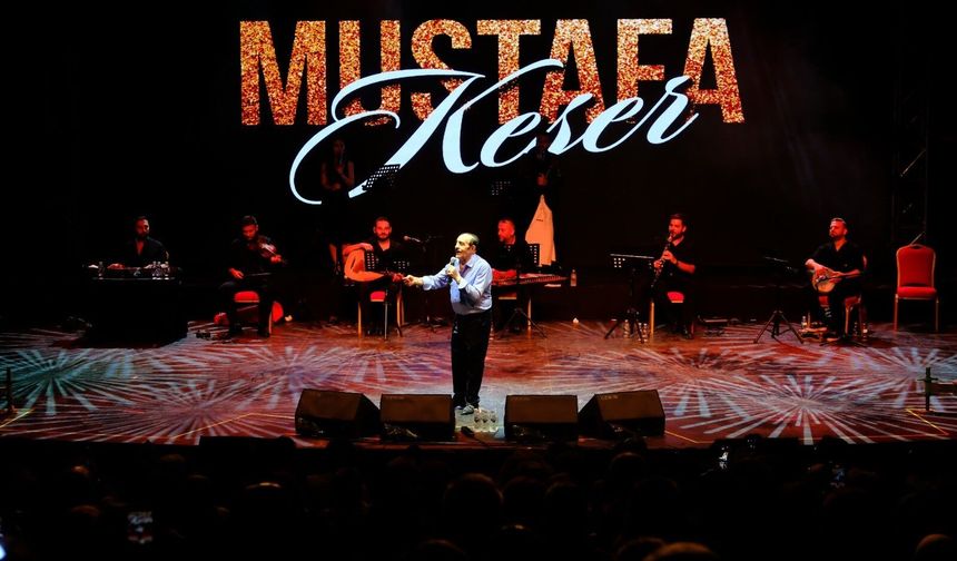 Mustafa Keser'den müzik ve kahkaha dolu gece