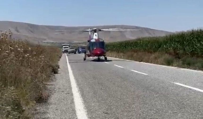Otomobilde tartıştığı eşini tabancayla vurarak yaraladı