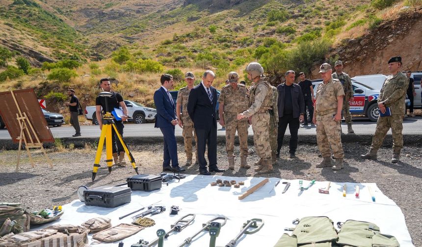 Hakkari kırsalında mayınlar temizleniyor!