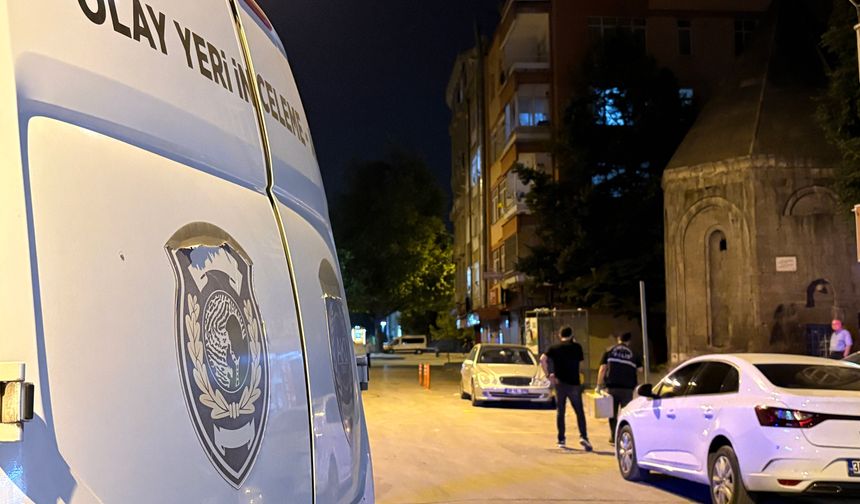 Biber gazı sıktılar, bıçakla saldırdılar: Cinayet kamerada