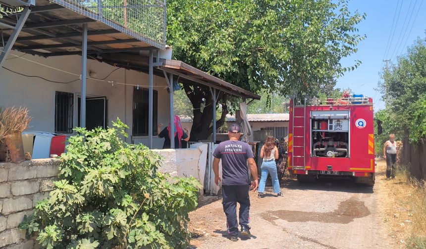 Uzaklaştırma kararını duyan yaşlı adam evi yakmaya çalıştı!