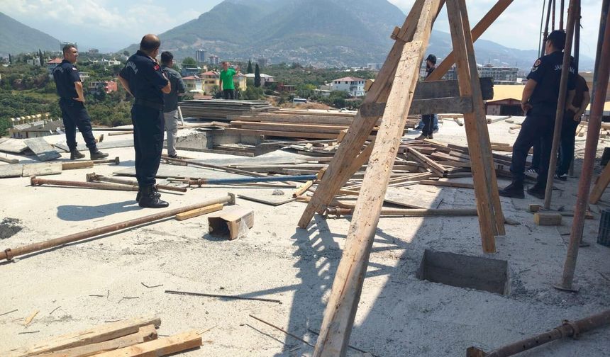İntihar teşebbüsünü canlı yayınladı
