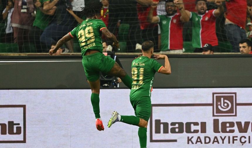Amedspor Süper Lig'e Fırtına Gibi Başladı!