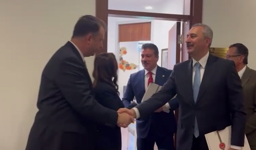AK Parti ve CHP arasında "Milli Dayanışma" görüşmesi