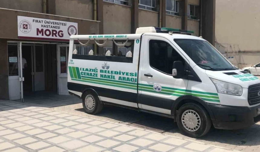 Ağıla giren eşini kurt sanıp öldürdü!