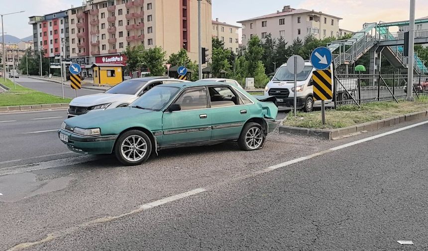 Erzurum'da zincirleme trafik kazası: 3 yaralı