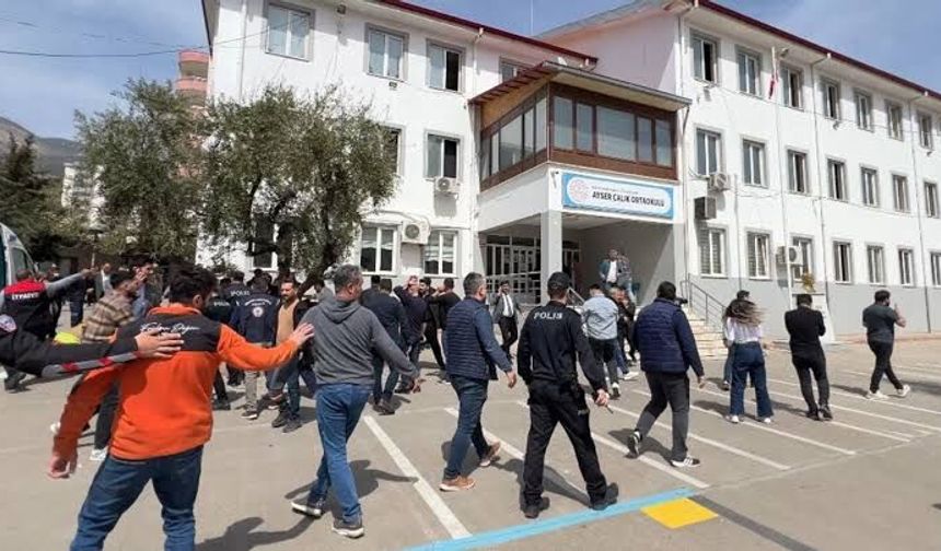 Okul saldırısında ölen öğretmenin ailesinden saldırganın ailesine 5 milyon liralık dava