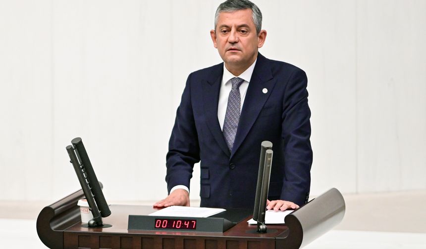 ÖZGÜR ÖZEL’DEN ZÜLFÜ LİVANELİ’NİN MESAJINA YANIT: “YENİ UMUDA, İKTİDARA MERHABA”
