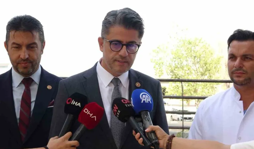 'Cem Yılmaz'ın sağlık durumu iyi' Rektör açıkladı