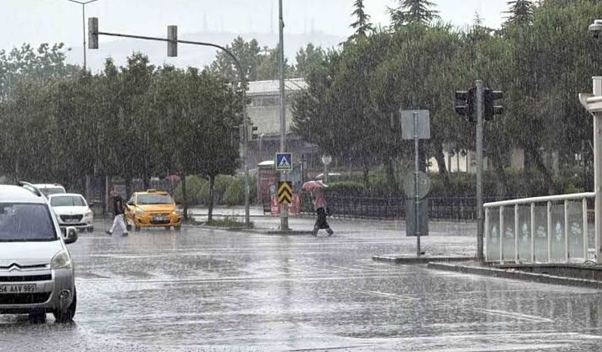 Meteoroloji’den hafta sonu uyarısı: Sağanak geliyor, sıcaklıklar düşecek