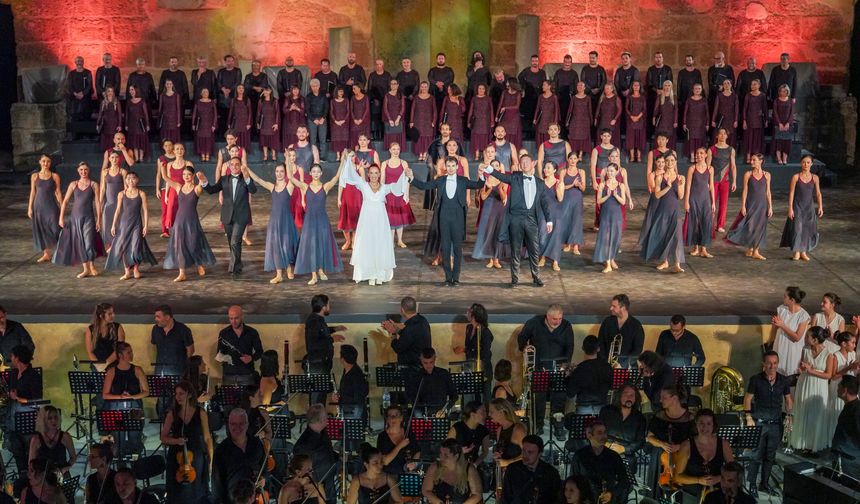 Carmina Burana seyirciyle buluştu!
