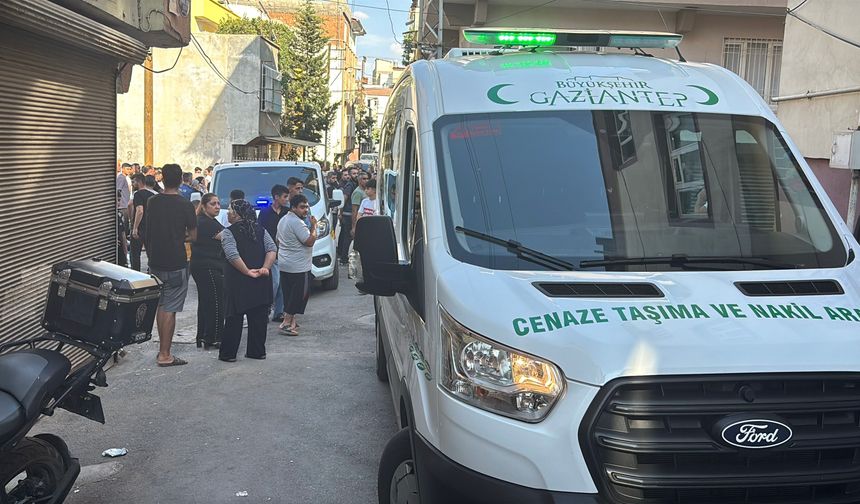 Önce eşini öldürdü, sonra 3'ü çocuk 4 kişiyi yaraladı!